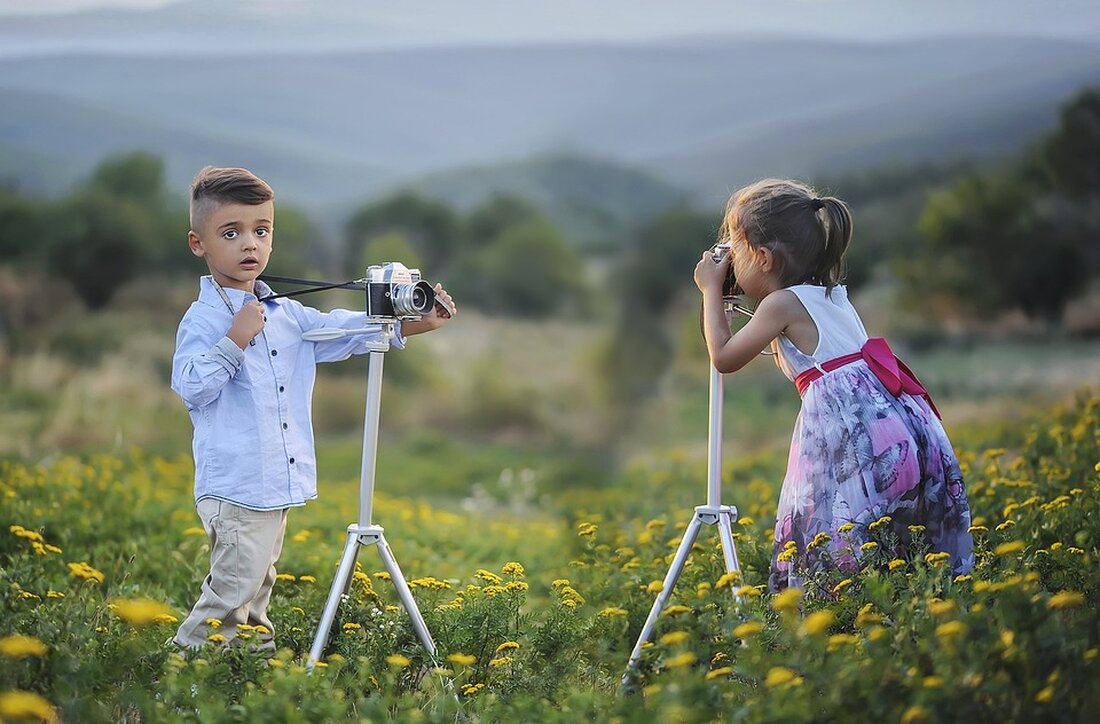 Entdecken Sie "Wir Marzahner" - das neueste Werk des Fotografen Asger Hunov, das am 27. August 2024 im Bebra-Verlag erscheint. Erleben Sie eine fotografische Liebeserklärung an den Berliner Bezirk Marzahn und seine Bewohner. Seien Sie bei der Buchpremiere am 30. September 2024 in der Mark-Twain-Bibliothek dabei und sichern Sie sich jetzt Ihr Exemplar.