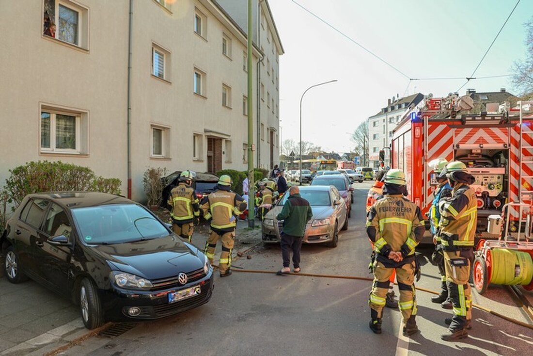 Ein medizinischer Notfall führte heute Morgen in Frohnhausen zu einem Pkw-Unfall. Die Fahrerin wurde von Ersthelfern gerettet.