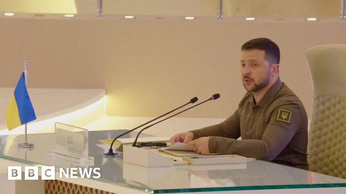 Berichten zufolge plant Wolodymyr Selenskyj, am G7-Gipfel in Japan teilzunehmen, um sich im Vorfeld einer geplanten Gegenoffensive im Ukraine-Krieg verstärkte Unterstützung zu sichern. Der ukrainische Präsident wird voraussichtlich am Sonntag in Hiroshima eintreffen, sein Büro hat den Besuch jedoch nicht bestätigt. Am Freitag flog Herr Selenskyj nach Saudi-Arabien, um sich mit Führern arabischer Nationen zu treffen. Der G7-Gipfel begann am Freitag mit einer erneuten Verurteilung Russlands und der Ankündigung weiterer Sanktionen. Die Gruppe der sieben Nationen, bestehend aus den USA, Großbritannien, Frankreich, Italien, Deutschland, Kanada und Japan, repräsentiert die reichsten Demokratien der Welt. In diesem Jahr wurden auch acht weitere …
