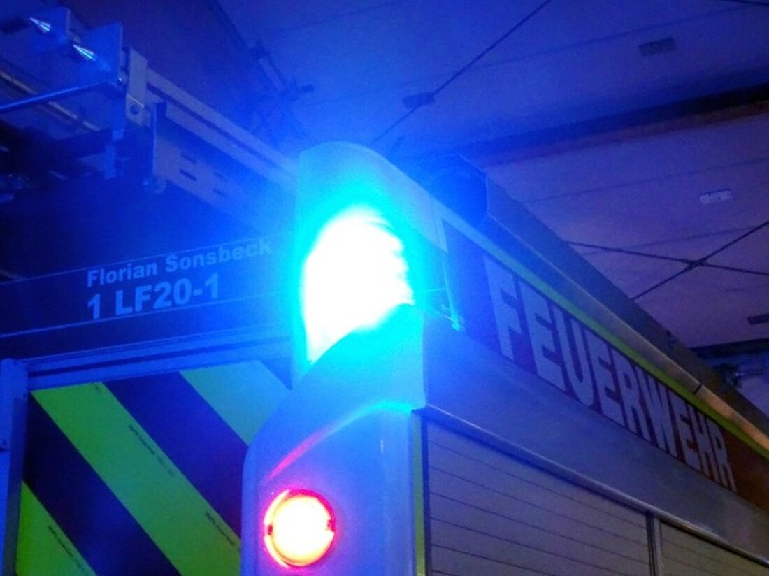 Freiwillige Feuerwehr Sonsbeck rückt zu Garagenbrand in Hamb aus. Keine Verletzten. Einsatz am 05.05.2025, 14:21 Uhr.