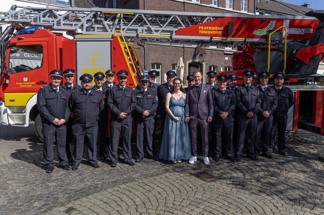 Am 04.04.25 gaben Feuerwehrmann Jonas Enger und Natalie im Standesamt St. Tönis bei bestem Wetter ihr "Ja"-Wort.
