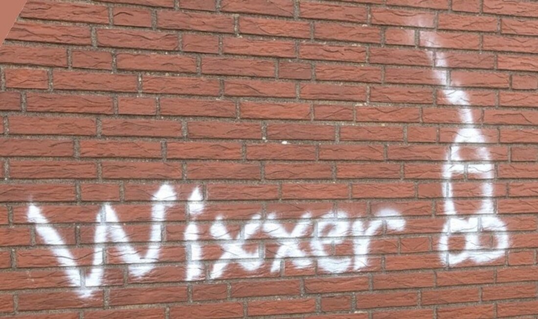 In Marne wurden in der Nacht Graffiti-Straftaten verübt. Die Polizei sucht Zeugen, die Hinweise geben können.