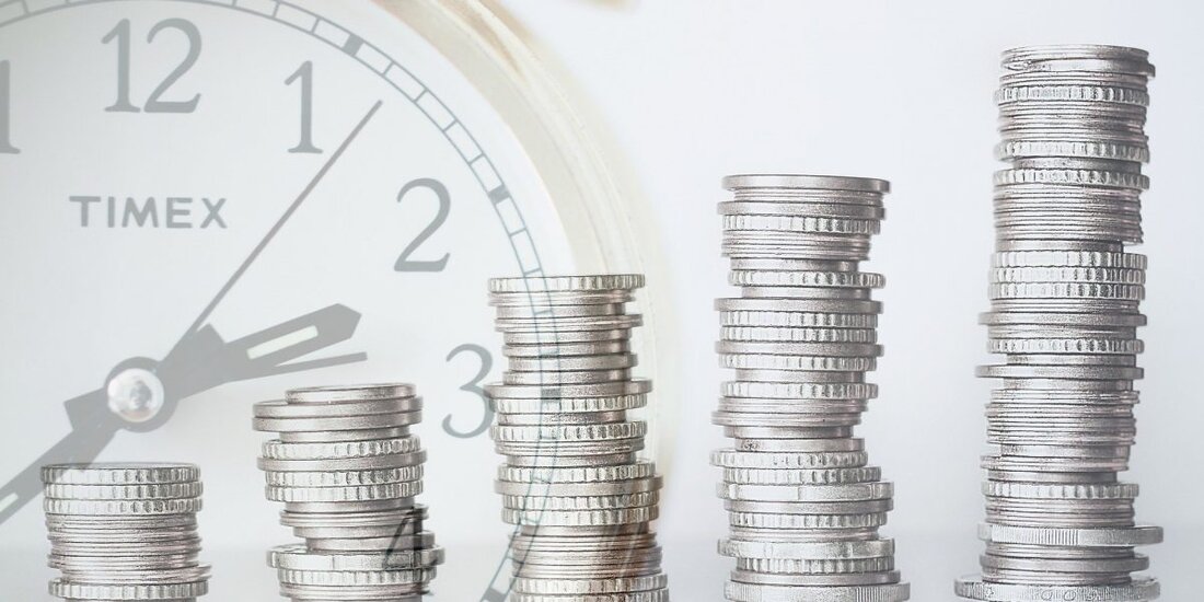 Laut Lark Davis ist die Beteiligung an Krypto und die Nichtteilnahme am Staking ein großer finanzieller Verlust. Davis deutete an, dass eines der Projekte, die in Zukunft Airdrops durchführen könnten, Arbitrum ist, eine Layer-2-Skalierungslösung für Ethereum. Das Jahr 2022 rückt immer näher und Investoren und Enthusiasten sind sehr daran interessiert, verschiedene Möglichkeiten zu finden, wie sie kryptoreich werden können. Laut Lark Davis, einem Krypto-Influencer und YouTuber, ist es möglich, reich zu werden, ohne mit Bitcoin zu handeln. In seinem neuestes Video, erwähnte er fünf Möglichkeiten, um im Jahr 2022 kryptoreich zu werden. Abstecken Staking ist eine Möglichkeit, mit der viele …