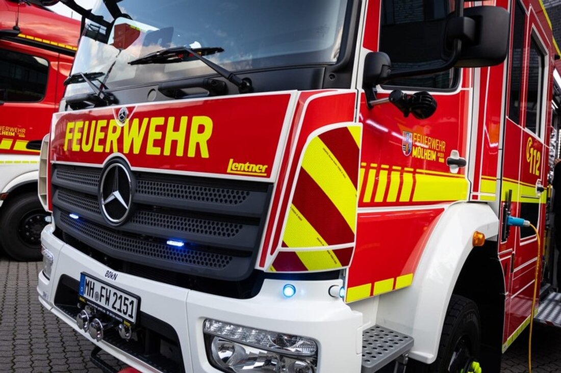 Am Samstagvormittag löste eine Brandmeldung auf einem Recyclinghof in Mülheim-Dümpten aus. Ein Feuer im Plastikmüll wurde gelöscht, es gab keine Verletzten.