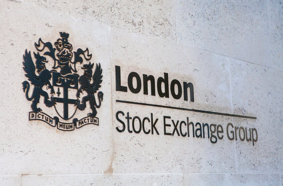 Die britische FCA genehmigt Bitcoin- und Ethereum-ETPs. Die ETPs werden am 28. Mai an der Londoner Börse eingeführt. Bitbot wird von der Zulassung des Krypto-ETPs profitieren, was einen großen Aufschwung für die gesamte Kryptobranche darstellt. Exchange Traded Products (ETPs) von Bitcoin und Ethereum werden voraussichtlich an der London Stock Exchange (LSE) eingeführt, nachdem die britische Financial Conduct Authority (FCA) die ETPs von WisdomTree genehmigt hat. Gleichzeitig, Bitbotder weltweit erste KI-gestützte Telegram-Handelsbot, gewinnt in der Krypto-Handelsgemeinschaft an Bedeutung und ist bereit, diese Dynamik für seine aufstrebende Plattform zu nutzen. Genehmigt, dass Bitcoin- und Ethereum-ETPs am 28. Mai mit dem Handel beginnen …
