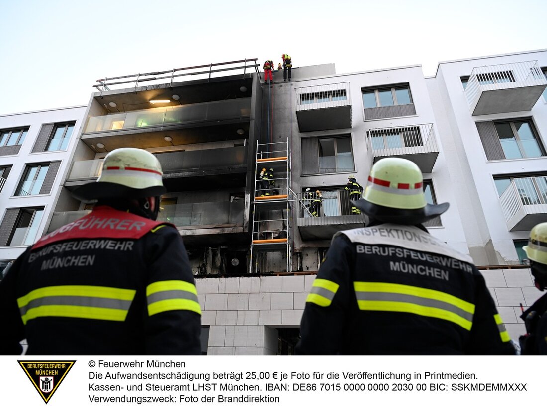 Am 17. Februar 2025 kam es am Mahatma-Gandhi-Platz in München-Freiham zu einem Brand mit starker Rauchentwicklung. Feuerwehrkräfte retteten zwei Arbeiter aus einer brennenden Wohnung und kontrollierten das Feuer schnell.