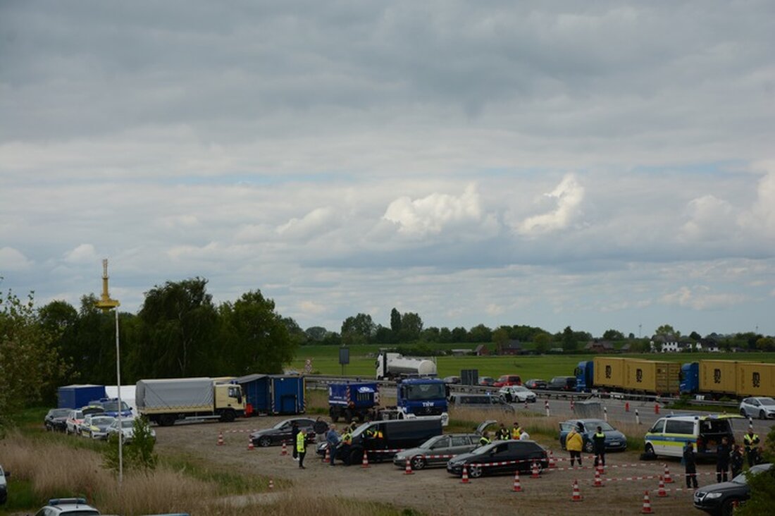 Am 5. Mai 2025 kontrollierte die Polizei im Bereich des Wesertunnels auf der B 437 umfassend Verkehrstüchtigkeit und Verstöße.