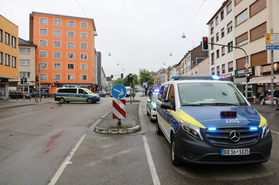 Zoll und Polizei prüfen 22 Objekte in Saarbrücken; zahlreiche Verstöße gegen Schwarzarbeit und Waffengesetz festgestellt.
