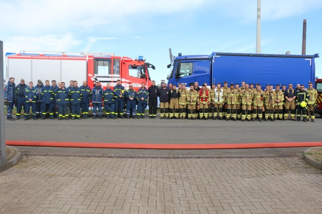 Am 05.04.2025 übten Freiwillige Feuerwehren und das THW im Bremer Industriehafen gemeinsam effektive Einsatzstrategien.