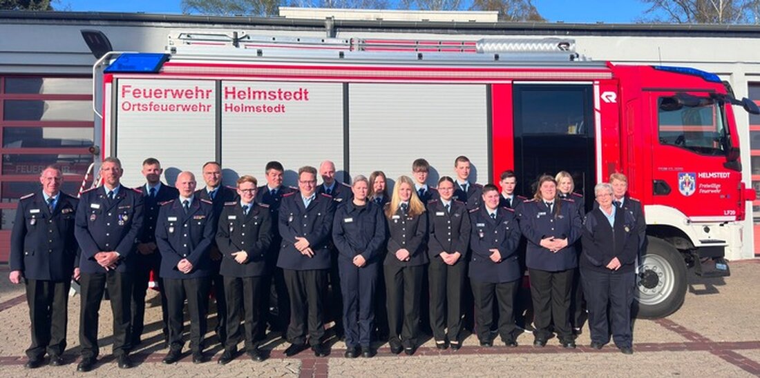 Am 12. April 2024 fand die Jahreshauptversammlung der Ortsfeuerwehr Helmstedt statt, mit Ehrungen und neuen Entwicklungen im Feuerwehrwesen.