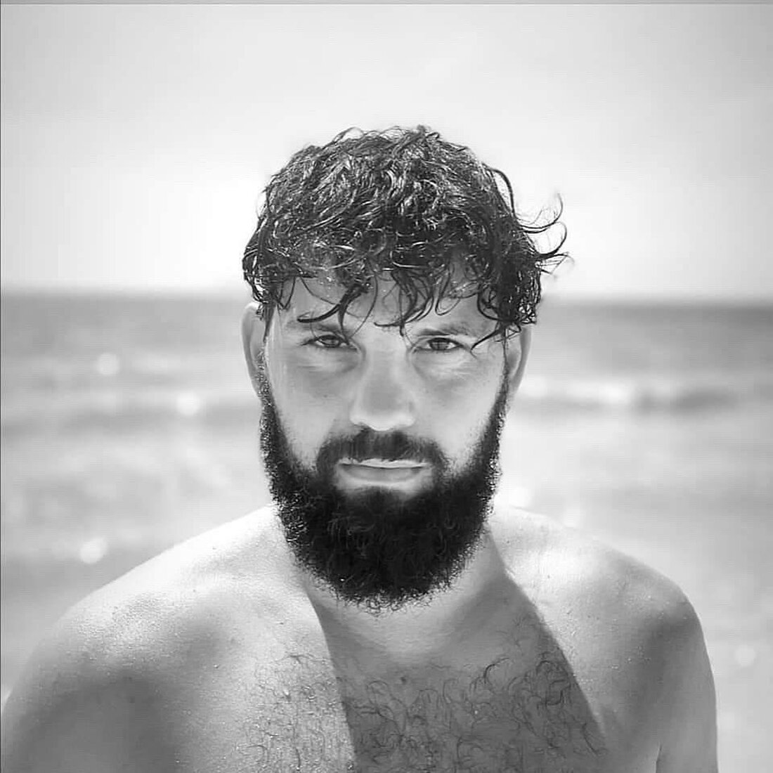 Heute haben wir für euch einen Repost von @r.lopezlopez. Ronny ist 29 Jahre alt und kommt aus Halle (Saale). Er arbeitet als Studioleiter und Trainer in einem Kampfsport – und Fitnessstudio. Außerdem boxt er professionell. Istangram: LEIPZIG BEAUTIES