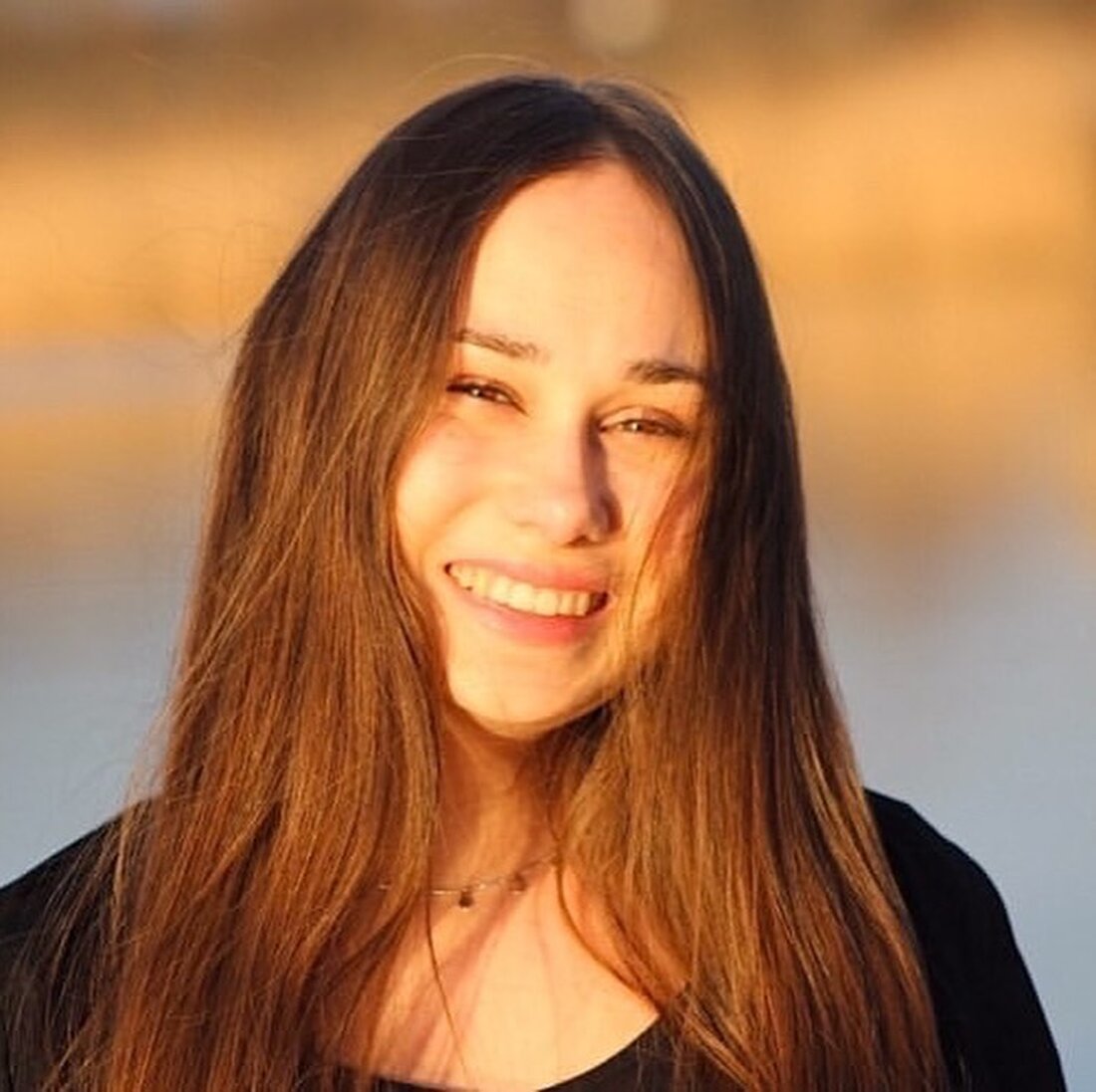 Heute stellen wir euch vor: @cxlotte aus Leipzig: „Hey, ich bin Charlott und bin 18 Jahre alt. Ich komme aus der Nähe von Leipzig und mache gerade mein Abitur.? In meiner Freizeit tanze ich und unternehme gerne etwas in der Natur.?“ Schaut mal bei ihr vorbei und lasst einen Like da oder folgt ihr. ___ Bewirb dich jetzt und schicke uns per DM deine 5 Lieblingsbilder von dir (falls sie ein Fotograf aufgenommen hat, mit Angabe des Fotografen) sowie einen kurzen Text über dich (z.B. mit Name, Alter, Ort, Hobbies, was wir noch über dich wissen sollten) so dass wir …