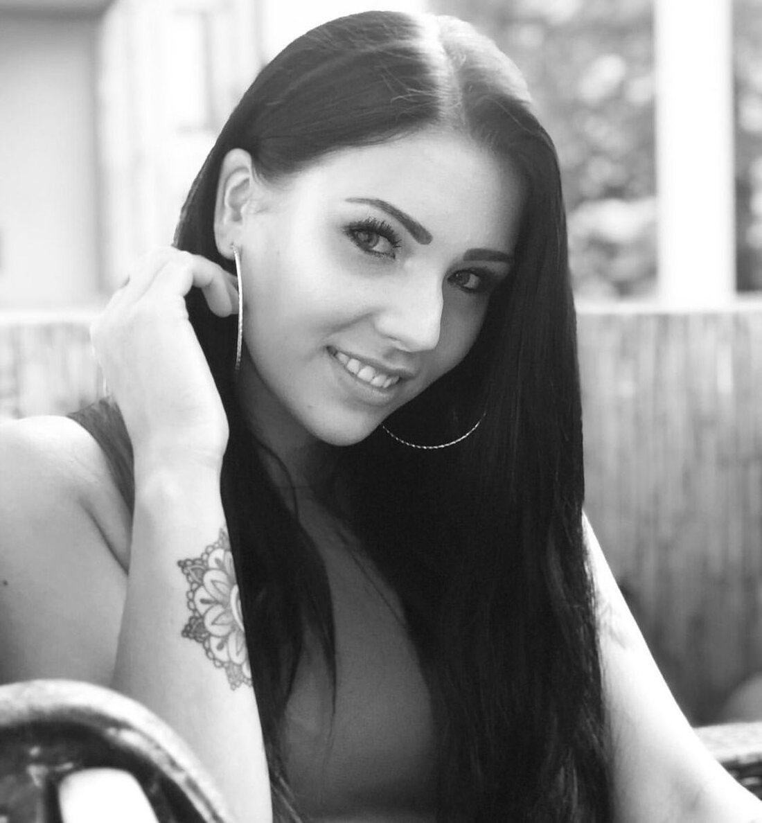 Heute stellen wir euch vor: @vanessa_valerie_0 aus Leipzig: „Hey, ich bin Vanessa, 22 Jahre, aus Leipzig und vom Beruf her Automobilkauffrau und Tänzerin ??“ Schaut mal bei ihr vorbei und lasst einen Like da oder folgt ihr. ___ Bewirb dich jetzt und schicke uns per DM deine 5 Lieblingsbilder von dir (falls sie ein Fotograf aufgenommen hat, mit Angabe des Fotografen) sowie einen kurzen Text über dich (z.B. mit Name, Alter, Ort, Hobbies, was wir noch über dich wissen sollten) so dass wir das direkt reposten können. Wir freuen uns auf deine Nachricht! ? ___ Istangram: LEIPZIG BEAUTIES