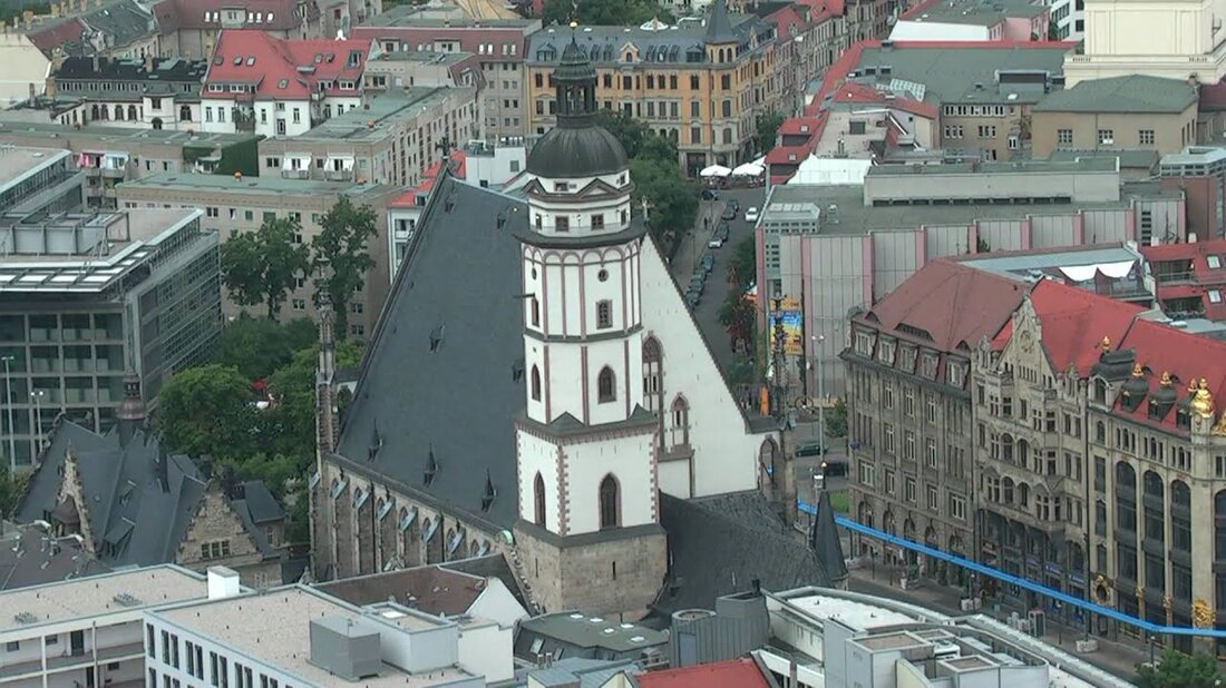 Blick auf Leipzig aus ca. 130m Höhe des Wolkenkratzers Leipziger Stadt. Aufnahmen vom Juli 2008 .. Youtube-Link