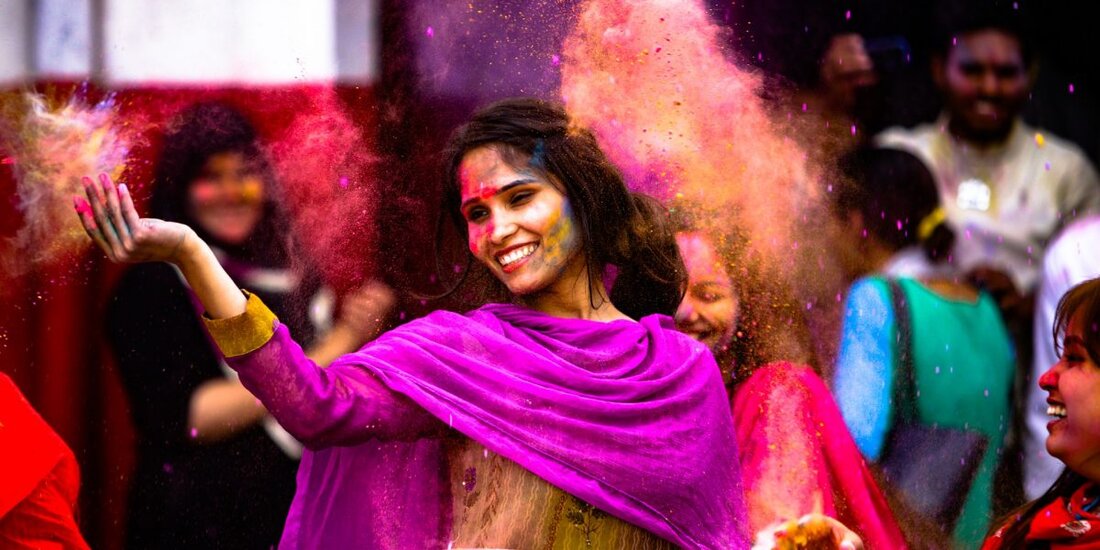 Berichten zufolge arbeitet Indien an Vorschriften, die Bitcoin als Währung verbieten, aber als Vermögenswert legalisieren. Es ist immer noch nicht klar, welche Aufsichtsbehörde die Branche beaufsichtigen wird, aber der Wertpapierwächter scheint laut Quellen am wahrscheinlichsten zu sein. Indien geht seit mehreren Monaten hin und her, um Bitcoin zu legalisieren oder zu verbieten. Der jüngste Schritt scheint diese Debatte in gleiche Teile aufzuteilen – Bitcoin für Zahlungen zu verbieten, aber als Anlagegut zu legalisieren. Dies geschieht nur wenige Tage, nachdem der Premierminister des Landes ein Treffen leitete, in dem beschlossen wurde, Bitcoin nicht zu verbieten, sondern stattdessen eine Regulierung zu prüfen. …