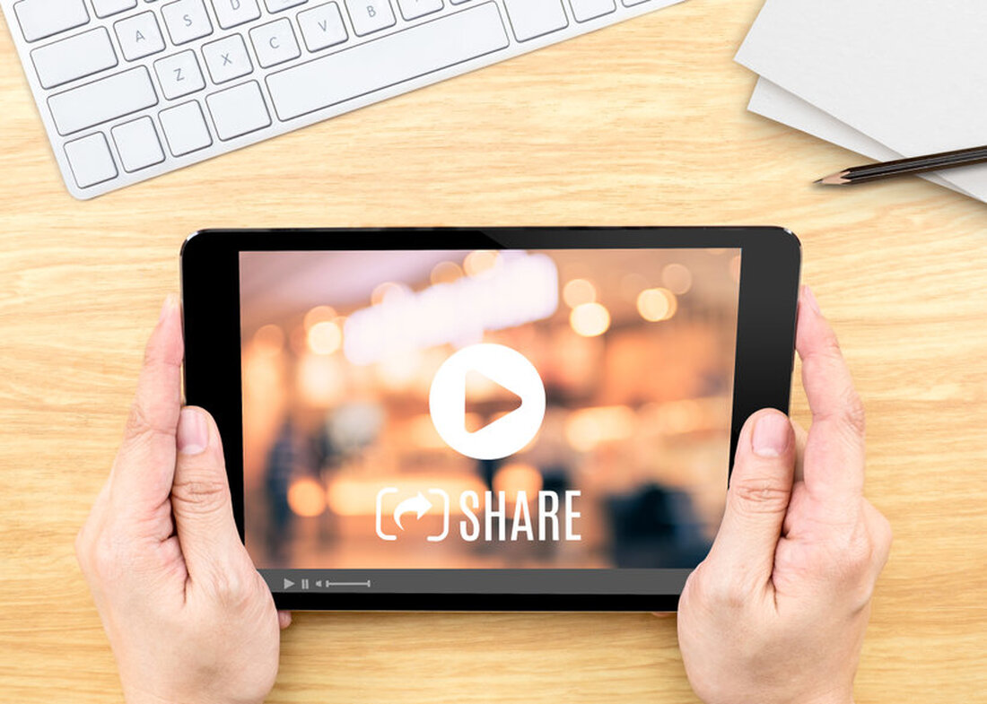 Indiens am schnellsten wachsende und beliebteste Kurzvideo-App Chingari ist eine exklusive Partnerschaft mit Fashion TV (FTV), einem führenden Fernsehsender für Mode und Lifestyle, eingegangen. Dies ist das erste Mal, dass Fashion TV weltweit mit einer Video-App zusammenarbeitet. Die Partnerschaft ermöglicht es Chingari, das vom nativen Gari Network-Token GARI betrieben wird, Fashion-TV-Inhalte auf seiner App abzuspielen. Die beiden (Chinagri und Fashion TV) haben auch bei der Einführung von 100 GARI Panda NFTs zusammengearbeitet. Die Inhaber dieser NFTs erhalten unter anderem Zugang zu exklusiven Modenschauen und Partys von Fashion TV sowie Zugang zum Fashion Metaverse. Nach der Partnerschaft sagte der CEO und …