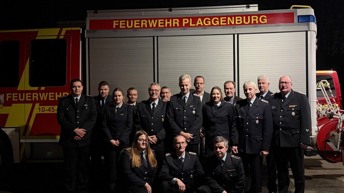 Die Jahreshauptversammlung der Feuerwehr Plaggenburg honoriert Mitglieder und blickt auf ein ruhiges Einsatzjahr zurück.