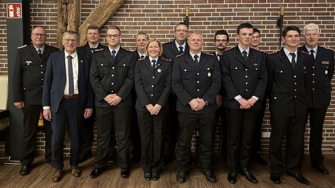 Die Jahreshauptversammlung der Feuerwehr Sandhorst, geleitet von Ortsbrandmeister Harald Willms, thematisierte Ausbildung und Einsätze.