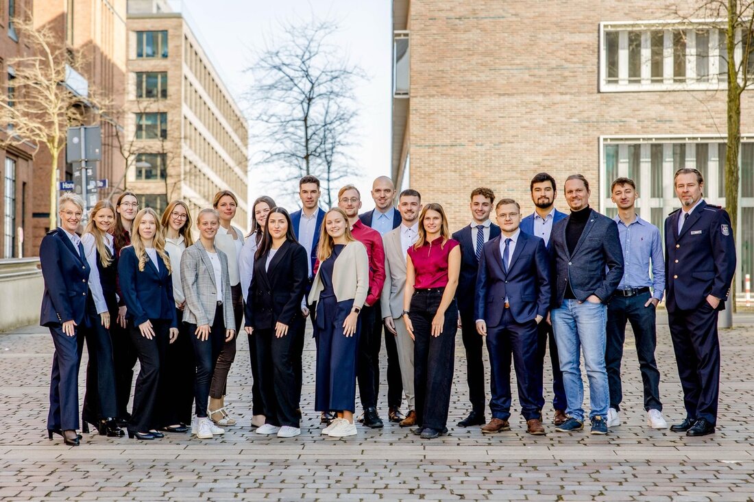 Am 1. März 2025 starten 19 angehende Zöllner am Hauptzollamt Hamburg ins Studium. Bewerbungen sind bis 15. April 2025 möglich.