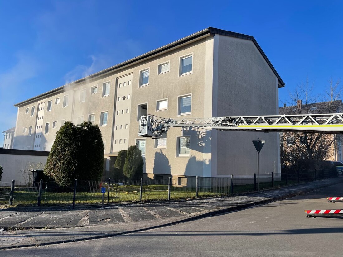 Freiwillige Feuerwehr Lage rückte am 19.02.25 um 8:50 Uhr zu einem Kellerbrand in der Mozartstraße aus. Erfahren Sie mehr über den Einsatz.