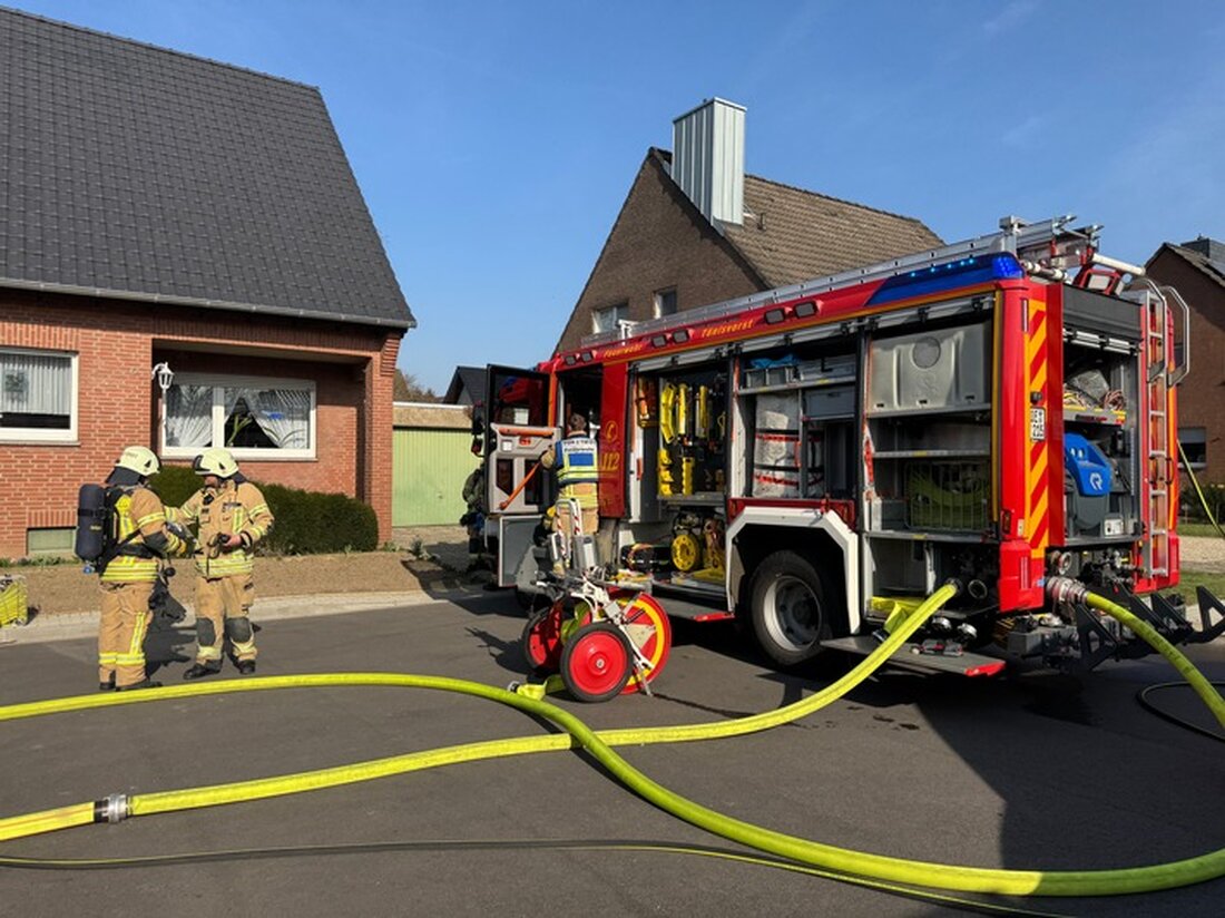 Kellerbrand in Tönisvorst: Einfamilienhaus unbewohnbar. Feuerwehr kämpfte erfolgreich gegen das Feuer, keine Verletzten.