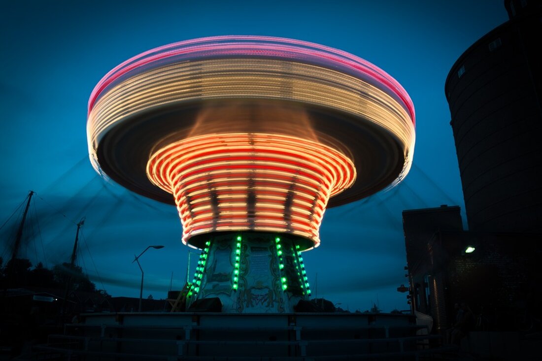 Die diesjährige Feier zum Internationalen Kindertag steht unter dem Motto „Die Welt ist rund und Pankow bunt“ und findet am 29. Mai 2024 von 13:00 bis 18:00 Uhr am Zeiss-Großplanetarium in der Prenzlauer Allee 80, 10405 Berlin statt. Kinder aller Altersgruppen sind zusammen mit ihren Familien herzlich eingeladen, das vielfältige Angebot zu nutzen, das Musik, Malen, Basteln und Gestalten, Erkunden und Entdecken, Tanzen und Musizieren sowie eine mobile Wahlkabine für die U16-Wahlen umfasst. Das Programm wird von verschiedenen Kooperationspartnern wie dem Verein Spielkultur Berlin-Buch e.V., dem Stadtteilzentrum Prenzlauer Berg, der Stephanus-Stiftung und anderen Jugendorganisationen gestaltet. Die Bezirksbürgermeisterin Dr. Cordelia Koch …