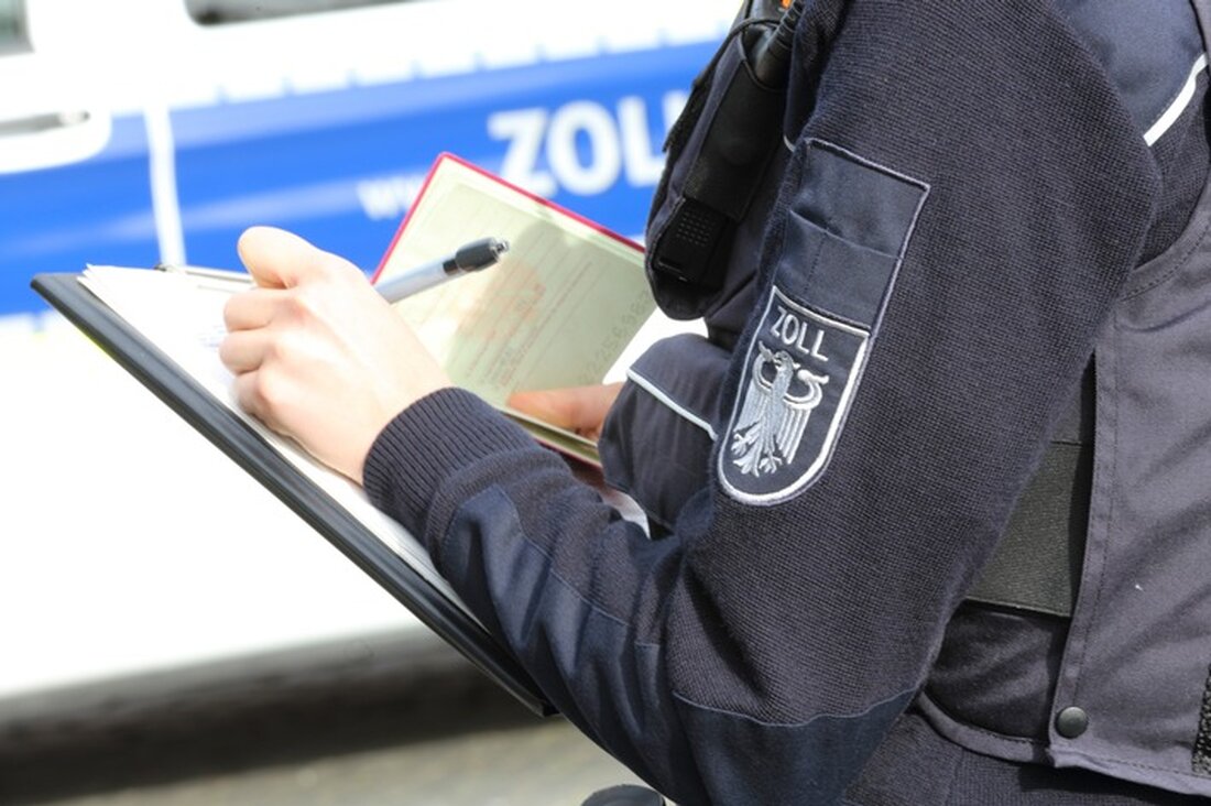 Kölner Zoll führt bundesweite Mindestlohnprüfungen durch, deckt illegale Beschäftigung und Verstöße auf. 