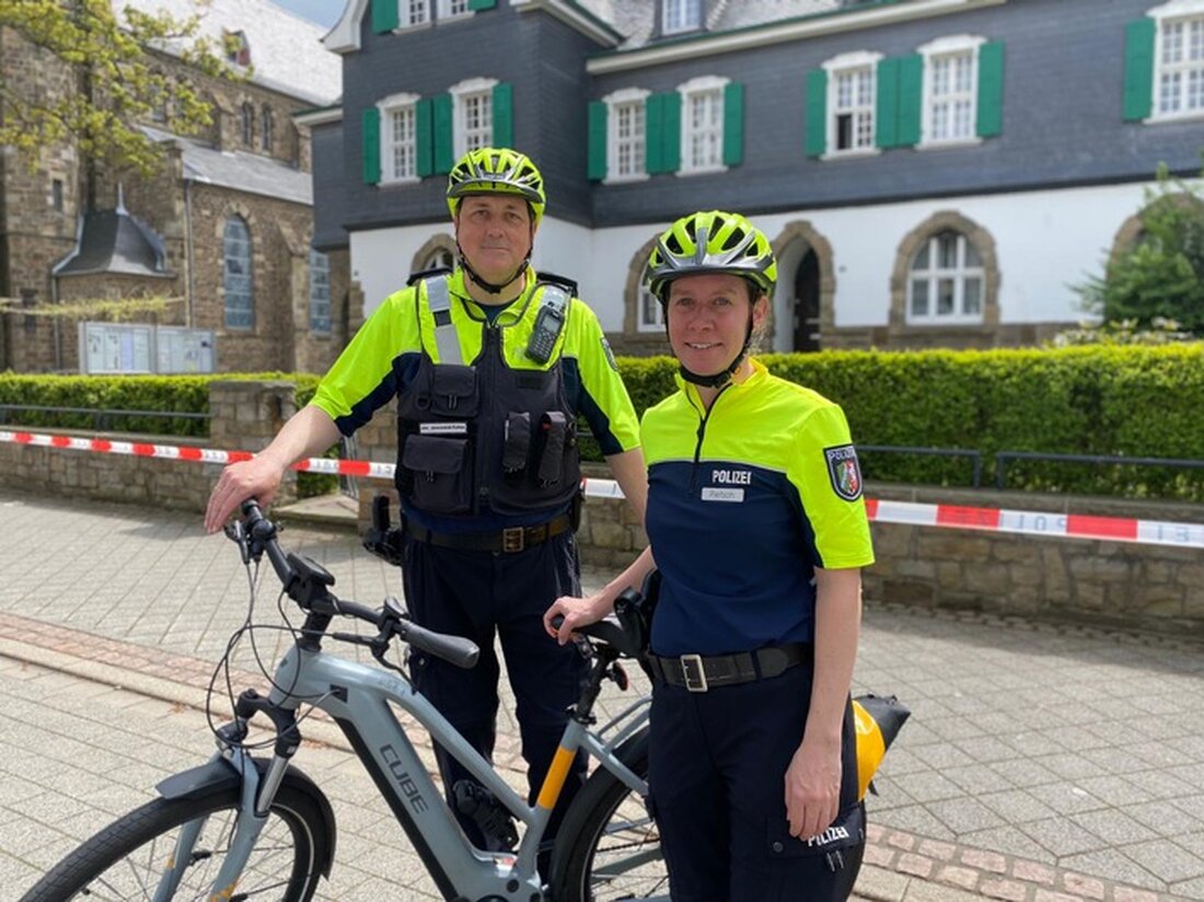 Die Polizei Mettmann bietet am 24. Mai 2025 ein kostenloses Pedelec-Training für Seniorinnen und Senioren in Velbert an. Anmeldung erforderlich.