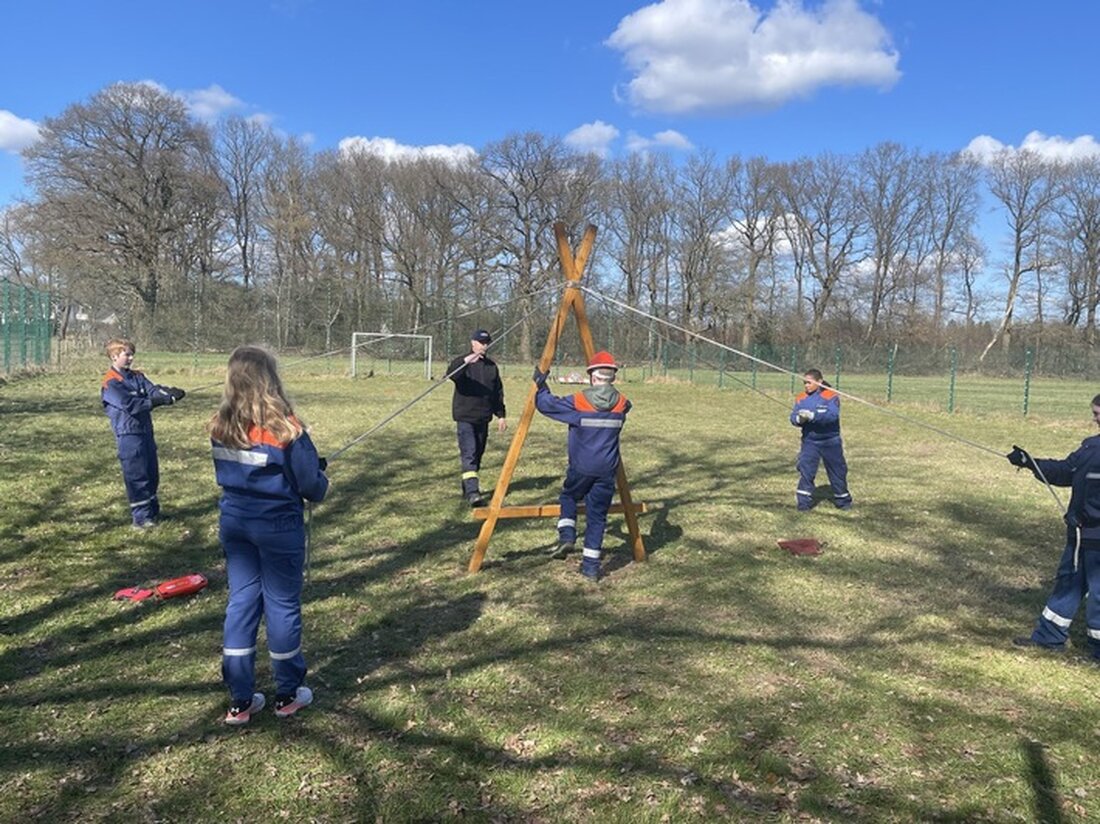 Kreisjugendfeuerwehr Oldenburg startete erfolgreich in die Wettbewerbssaison mit einem spannenden Orientierungsmarsch für 42 Gruppen.