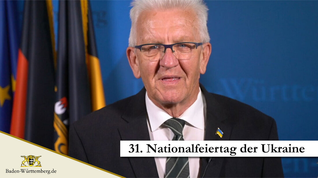 Ministerpräsident Winfried Kretschmann richtet sich in einer Videobotschaft zum Ukrainischen Nationalfeiertag an die Ukrainerinnen und Ukrainer. Innenminister Thomas Strobl gibt einen Überblick über die Sicherheitslage in Baden-Württemberg im Kontext des Krieges in der Ukraine. In seiner Grußbotschaft zum 31. Nationalfeiertag der Ukraine richtet sich Ministerpräsident Winfried Kretschmann an die Ukrainerinnen und Ukrainer. „Der Landesregierung von Baden-Württemberg und mir persönlich ist es ein Herzensanliegen, mit Ihnen zusammen Ihren Nationalfeiertag zu würdigen. Denn ein unabhängiges Land, das sich wie die Ukraine zu Demokratie, Frieden und Freiheit bekennt, ist ein Grund zum Feiern. Normalerweise. Doch der völkerrechtswidrige Angriff Russlands auf Ihr Land und das …