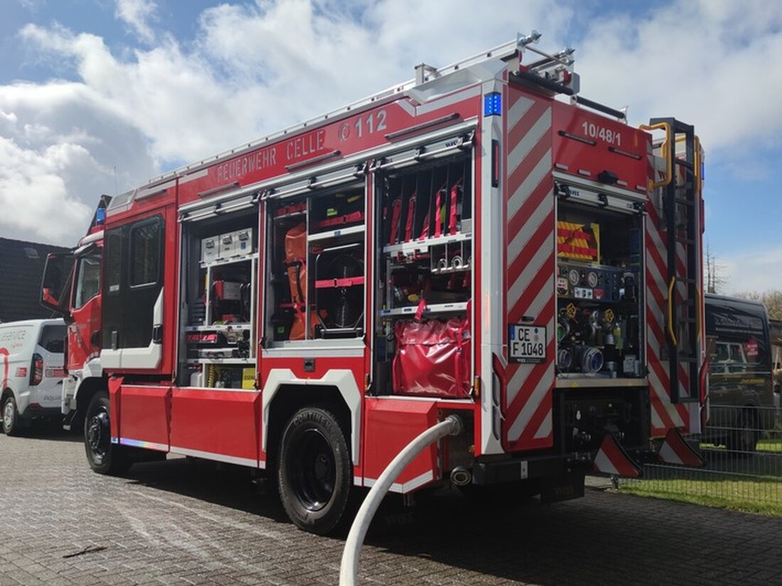 Am Sonntag alarmierte die Feuerwehr Celle um 13:34 Uhr zu einem Küchenbrand im Weberstieg. Das Feuer wurde schnell gelöscht.