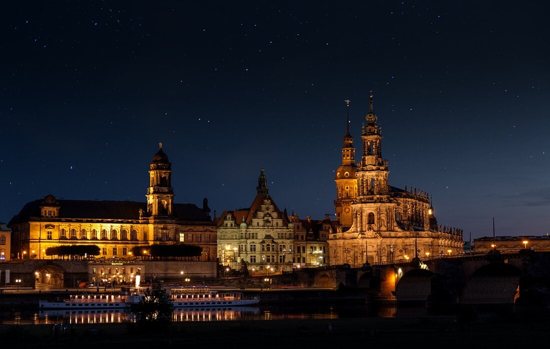 <div> <h2>LTI-Lesungen in Dresden mit Steimle, Vaatz und anderen doch möglich</h2> Eigentlich wollten Freie Wähler/Freie Bürger am 9. November eine Lesung mit Steimle, Vaatz und anderen aus Klemperers LTI im Dresdner Landhaus veranstalten. Das wurde gekippt, nun hat der Reclam-Verlag aber sein Einverständnis erteilt. </div> <div> <h3>Lesung mit Arnold Vaatz, Antje Hermenau, Uwe Steimle</h3> Dresden. Am 9. November, dem 85. Jahrestag der Pogromnacht, könnte es in Dresden zwei Lesungen aus Victor Klemperers „LTI – Tagebuch eines Philologen“ geben. Der Reclam Verlag und der Gustav Kiepenheuer Bühnenvertrieb haben die Konzepte der Jüdischen Kultusgemeinde Dresden als auch der Stadtratsfraktion Freie Wähler / …