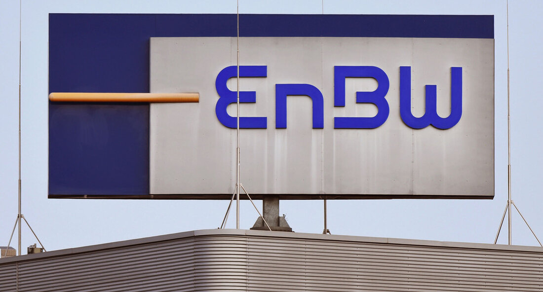 Das Land ist seit zehn Jahren an der EnBW Energie Baden-Württemberg AG beteiligt. Die damalige Akquisition wurde durch öffentliche Inhaberschuldverschreibungen finanziert. Die Aktien werden von der staatlichen Gesellschaft NECKARPRI verwaltet. Das Land hält seit zehn Jahren Anteile an der EnBW Energie Baden-Württemberg AG: Am 6. Dezember 2010 kaufte der damalige Ministerpräsident Stefan Mappus rund 45 Prozent der Anteile an der französischen EDF INTERNATIONAL SA (EDF) zu einem Kaufpreis von 4,7 Milliarden Euro. Im Rahmen eines anschließenden öffentlichen Übernahmeangebots erhöhte sich der Anteil auf 46,55 Prozent der Aktien und ein Kaufpreis von 4,849 Milliarden Euro. Die Akquisition wurde durch öffentliche Inhaberschuldverschreibungen …