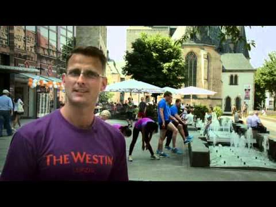 Laden Sie Ihre Batterien auf, regen Sie die Sinne an und lassen Sie die schöne Natur auf sich wirken – sammeln Sie beim Joggen neue Kraft und belebende Eindrücke. Lernen Sie mit unserem RunWESTINTM-Programm die sächsische Metropole mit ihren vielen Sehenswürdigkeiten aus einer neuen Perspektive kennen. Unser Westin Running Concierge steht Ihnen dreimal pro Woche als Laufpartner zur Verfügung und begleitet Sie auf verschiedenen Strecken. Sie spazieren durch den nahe gelegenen, wilden und romantischen Rosental Park, vorbei am Zoofenster mit Blick auf die afrikanische Savanne und viele andere schöne Orte in Leipzig. An unserer Laufstation erhalten Sie kostenlos erfrischendes Mineralwasser …