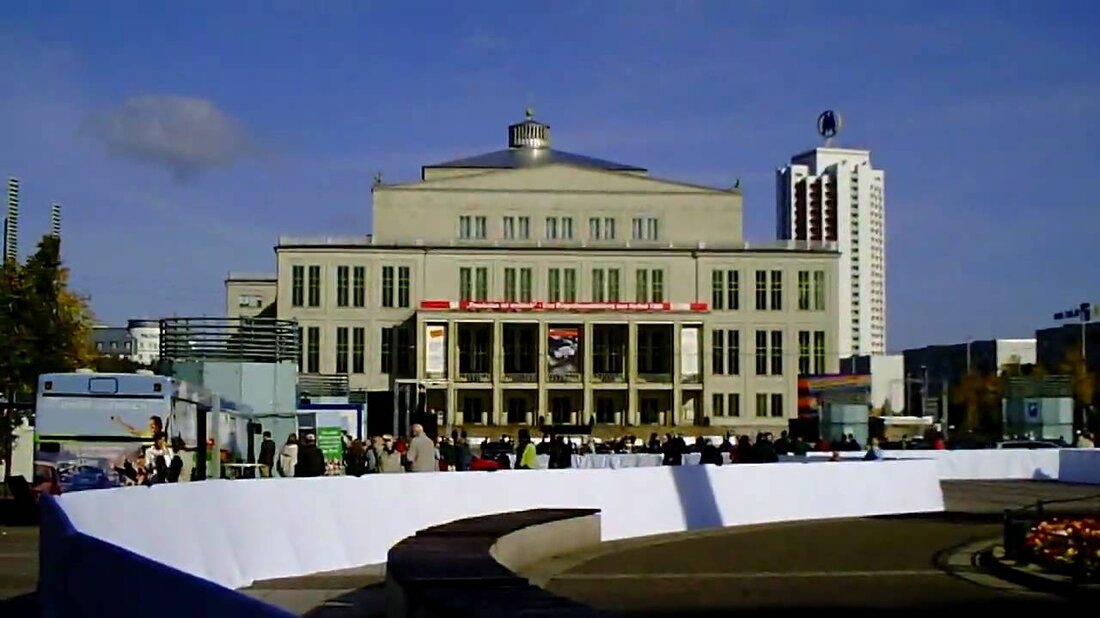 Und noch mehr Impressionen vom heutigen 09.10.2009 auf dem Augustusplatz. . Youtube-Link