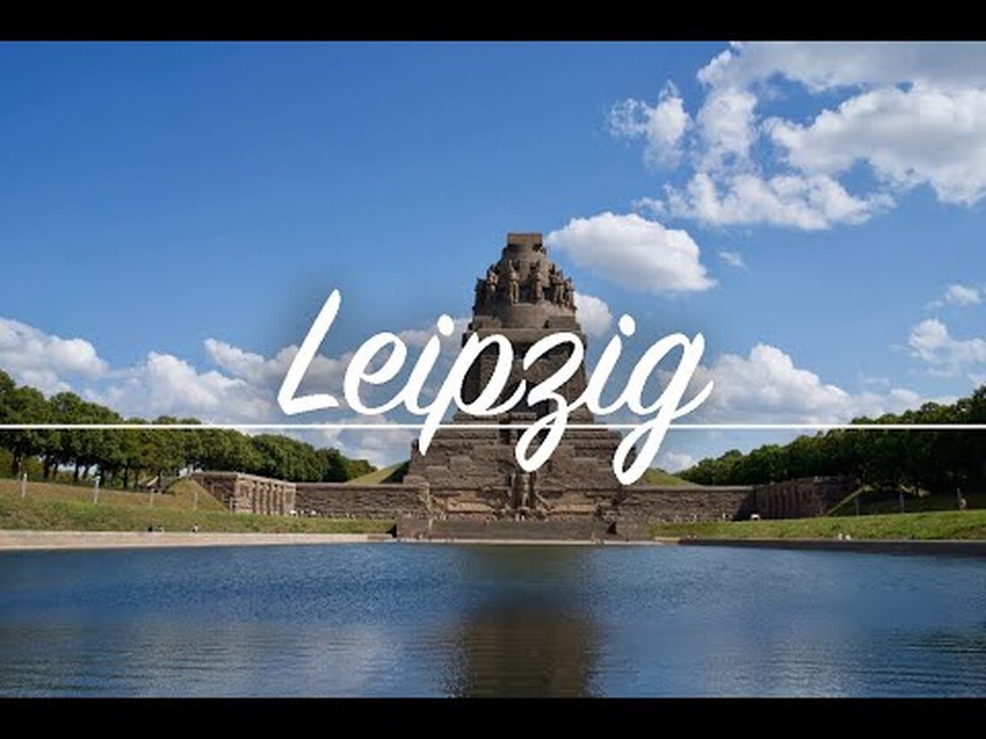 Leipzig wird auch Little Venice genannt, weil es ein wunderbarer Ausflug mit dem Kanu oder eine geführte Bootstour durch die Weiße Elster und die unzähligen Kanäle ist. Sie schalten ab und denken, dass Sie sich in einer völlig anderen Region der Welt befinden. Das Leben pulsiert und Leipzig ist jung und lebhaft. Der beste Weg, um die vielen Sehenswürdigkeiten zu sehen, ist ein Hop-on-Hop-off-Bus, um sich in kürzester Zeit einen Überblick zu verschaffen, einschließlich eines Führers und der Geschichte. Am berühmtesten Wahrzeichen der Stadt, dem Denkmal für die Schlacht der Nationen, sollten Sie aussteigen und die Terrasse besuchen. Waren Sie …