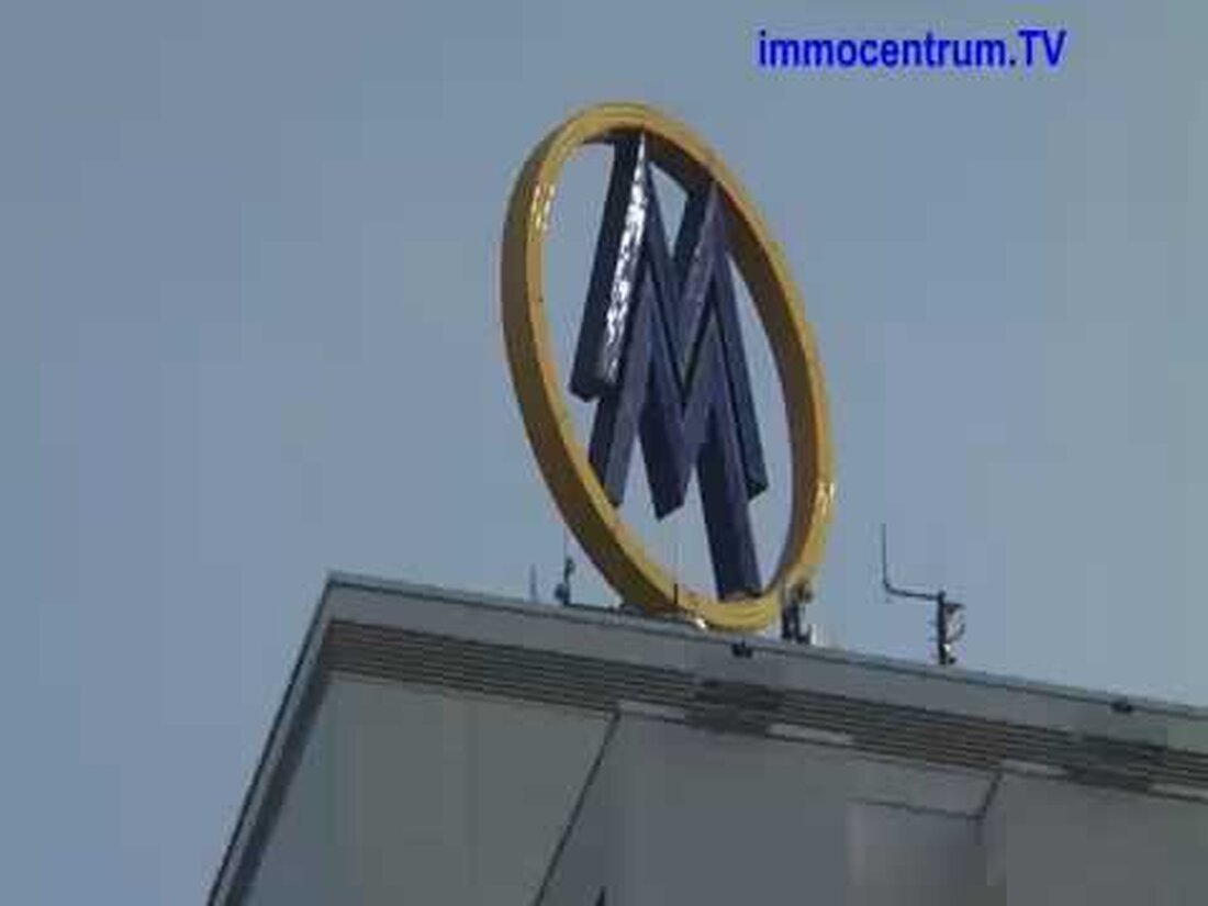 Leipzig (Markt) im Nordwesten des Freistaates Sachsen, besuchen einige berühmte Persönlichkeiten, wie das alte Rathaus, das Völkerschlachtdenkmal u. viel mehr ! Die berühmte Messestadt ist immer eine Reise wert. #Leipzig # Sehenswürdigkeiten Leipzig ist eine eigenständige Stadt im Freistaat Sachsen. Es bildet ein Zentrum für Wirtschaft, Bildung und Handel sowie Verwaltung, Kultur und Verkehr in Ostdeutschland und Sachsen und war Ende 2013 mit über 530.000 Einwohnern. Es ist die größte Stadt in Sachsen und die elftgrößte Stadt in der Bundesrepublik Deutschland. Leipzig ist eines der sechs regionalen Zentren Sachsens und bildet zusammen mit der Nachbarstadt Halle (Saale) den Ballungsraum Leipzig-Halle, …