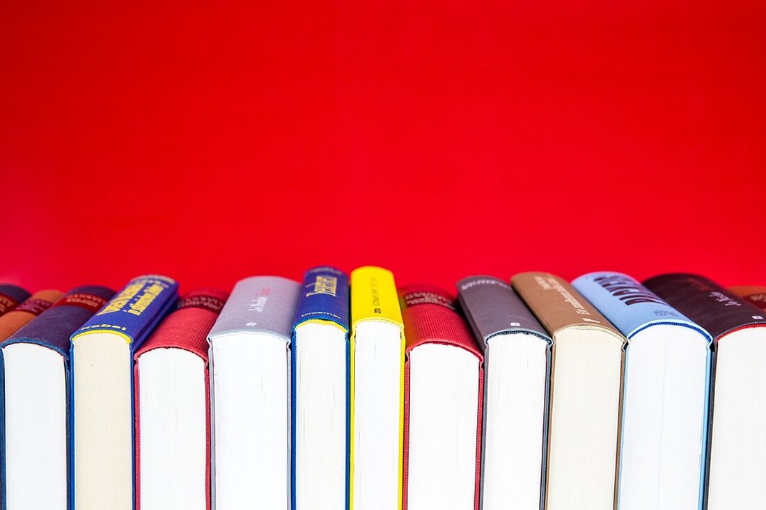 Erleben Sie am 9. Oktober 2024 um 19:00 Uhr eine spannende Lesung von Sascha Lübbe in der Bezirkszentralbibliothek „Mark Twain“ in Berlin. Der Journalist stellt sein Buch „Ganz unten im System“ vor, das die Ausbeutung von Migranten in deutschen Arbeitsmärkten thematisiert. Erfahren Sie mehr über die Lebensrealitäten dieser Arbeitnehmenden und die gesellschaftlichen Hintergründe. Der Eintritt ist frei, eine Anmeldung ist erforderlich.