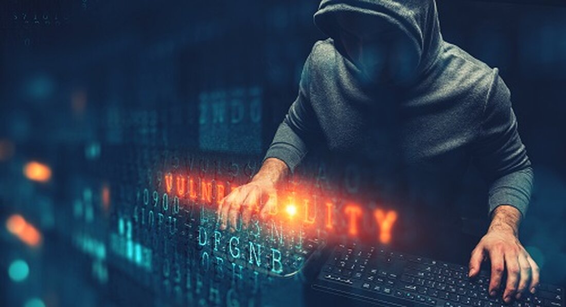 Das LiFi-Protokoll wurde verletzt und bisher wurden 8 Millionen US-Dollar verloren. Cyvers Alerts empfiehlt, die Genehmigungen für 0x1231deb6f5749ef6ce6943a275a1d3e7486f4eae zu widerrufen. Angreifer wandeln USDC und USDT in ETH um und betonen damit die Sicherheitsrisiken von DeFi. Das LiFi-Protokoll, eine wichtige API, die den Austausch zwischen der Ethereum Virtual Machine (EVM) und Solana (SOL) erleichtert, ist einem verheerenden Cyberangriff zum Opfer gefallen. Berichten von Cyvers Alerts zufolge haben Hacker eine bestimmte Vertragsadresse im Zusammenhang mit dem LiFi-Protokoll ausgenutzt und so Kryptowährungen im Wert von über 8 Millionen US-Dollar, überwiegend Stablecoins, gestohlen. Der Verstoß wurde entdeckt, als Cyvers Alerts verdächtige Transaktionen markierte, die …