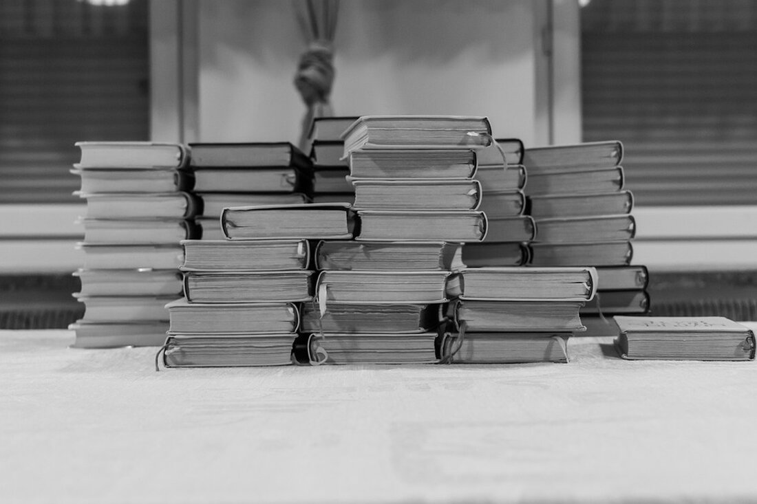 Erleben Sie am 29. September 2024 in der Heinrich-Schulz-Bibliothek die zauberhaften Kinderbuchklassiker „Momo“ und „Der Räuber Hotzenplotz“ mit Rainer Rudloff. Freuen Sie sich auf spannende szenische Lesungen für Kinder ab 6 und 10 Jahren! Der Eintritt ist frei. Kommen Sie vorbei und tauchen Sie ein in die Welt der Fantasie!