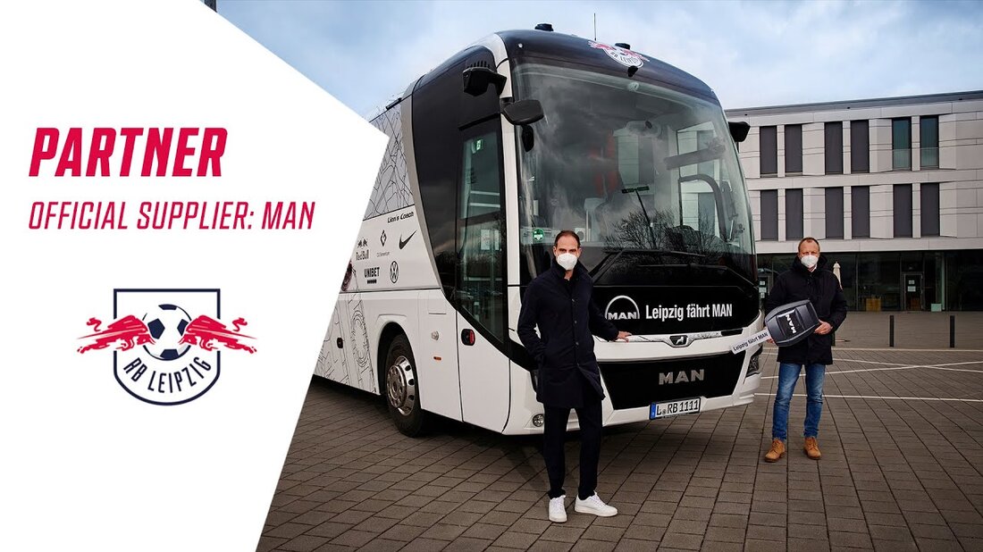 Oliver Mintzlaff begrüßt den neuen Partner MAN im Team von RB Leipzig. MAN ist ab sofort „Offizieller Lieferant“ der Red Bulls. Hier erfahrt ihr alles zur Partnerschaft 👉 bit.ly/MANOfficialSupplier ▶ http://www.dierotenbullen.com/YouTube Facebook: https://www.facebook.com/rbleipzig/ Twitter: https: // twitter .com / DieRotenBullen Instagram: https://www.instagram.com/dierotenbul … TikTok: https://www.tiktok.com/@rbleipzig Giphy: https://giphy.com / rbleipzig Website: https://www .dierotenbullen.com/. Youtube-Link