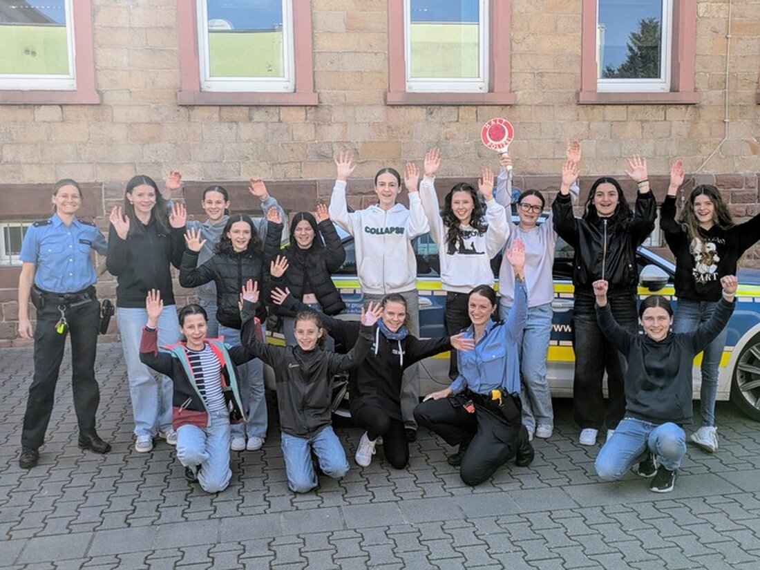 Am Girls' Day am 03.04.2025 erhielten 14 Schülerinnen Einblicke in den Polizeialltag bei der Inspektion Grünstadt.