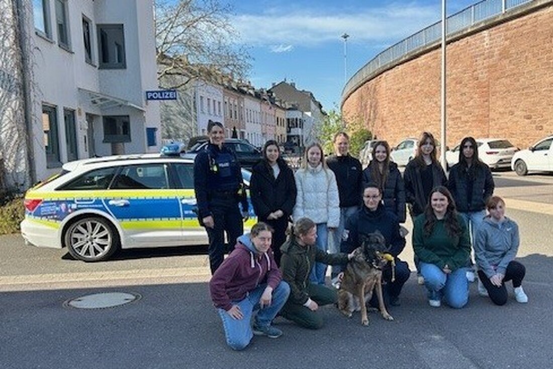Am 03.04.2025 erhielten 24 Mädchen bei der Polizei Saarburg und Konz Einblicke in den Beruf der Polizeibeamtin.