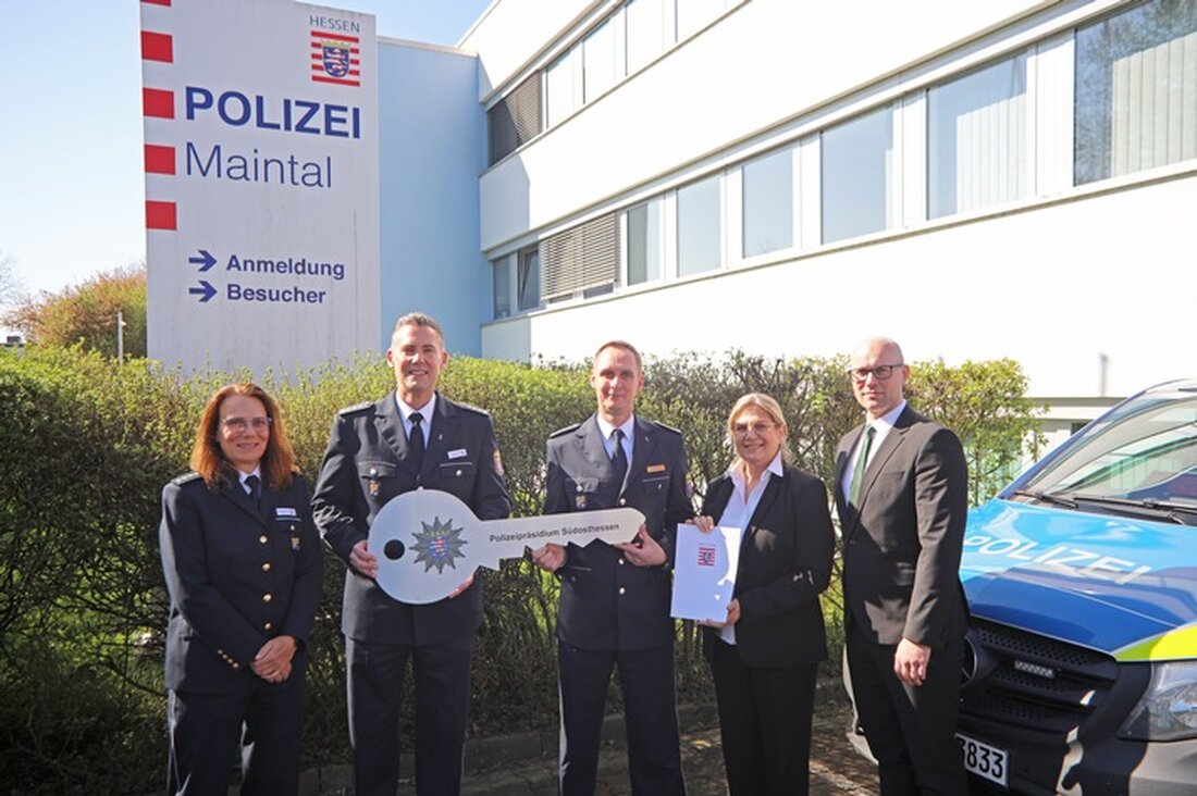 Markus Splinter wurde am 4. April 2025 als Dienststellenleiter der Polizeistation Maintal eingeführt, nachdem er die Position kommissarisch inne hatte.