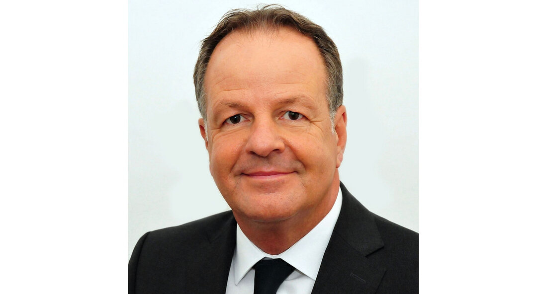 Neuer Leiter für Hochschule für Polizei in Baden-Württemberg Die Polizei in Baden-Württemberg genießt einen exzellenten Ruf für ihre professionelle und hochwertige Arbeit. Eine bedeutende Grundlage für diesen Erfolg ist die erstklassige Ausbildung, die den Polizeibeamten geboten wird. In diesem Zusammenhang übernimmt nun Matthias Zeiser die Leitung der renommierten Hochschule für Polizei in Baden-Württemberg. Matthias Zeiser ist ein erfahrener Experte in Lehre und Forschung und war zuvor bereits als Dozent und in leitender Position an der Deutschen Hochschule für Polizei in Münster tätig. Seine langjährige Expertise und Fachkompetenz prädestinieren ihn für diese wichtige Rolle in der Leitung der Hochschule für Polizei …