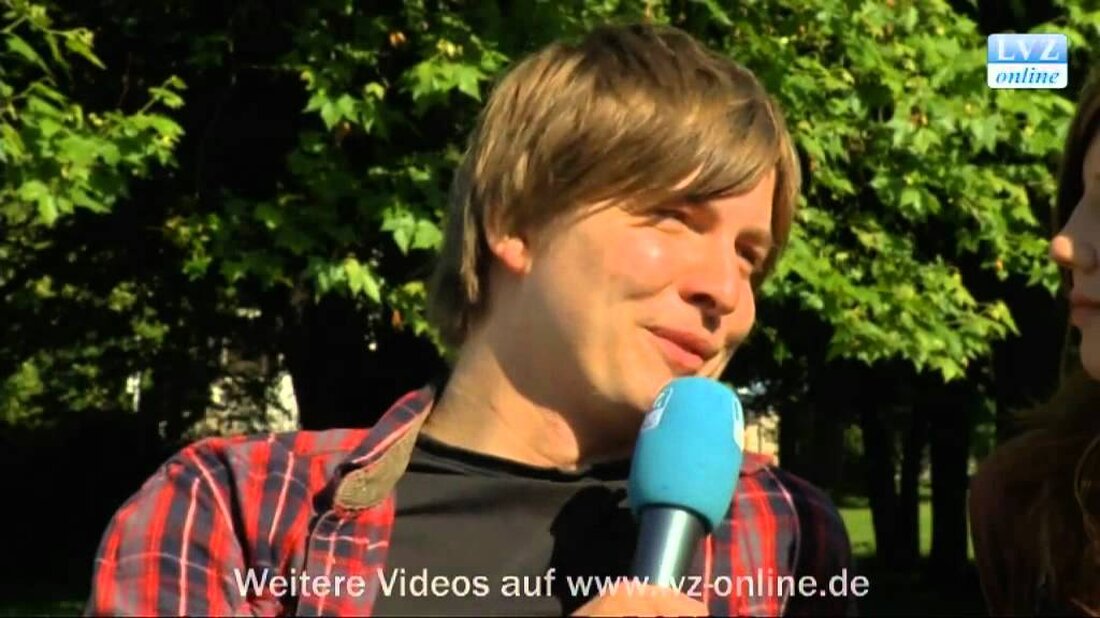 Leipzig, 23. Juni 2012: Der Bandname Meisterdeep ist derzeit in aller Munde. Ihr Lied „Klein Paris“, eine musikalische Liebeserklärung an die Messestadt, wurde über Nacht zum YouTube-Hit. Youtube-Link