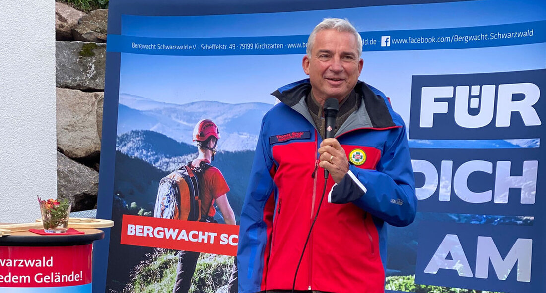 Innenminister Thomas Strobl weihte die Bergrettungsstation Menzenschwand ein. Die Mitglieder des Bergrettungsdienstes unterstützen sowohl den Rettungsdienst als auch den Katastrophenschutz – meist in ihrer Freizeit. „Für das Land Baden-Württemberg und auch für mich persönlich ist es sehr wichtig, den speziellen Rettungsdienst zu unterstützen, zu dem auch der Bergrettungsdienst gehört. Der Staat hat mehr als 340.000 Euro zum Bau der Rettungsstation Menzenschwand beigetragen. Ich bin absolut davon überzeugt, dass dieses Geld gut investiert ist und mit dem Bau dieser Wache in verantwortungsvolle Hände gelegt wird “, sagte der stellvertretende Ministerpräsident und Innenminister Thomas Strobl bei der Einweihung der Bergrettungsstation Menzenschwand. Bergrettungsoperationen …