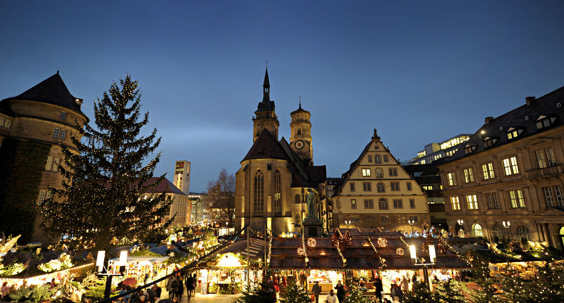Minister Hauk begleitet Lebensmittelüberwachung auf dem Stuttgarter Weihnachtsmarkt Am vergangenen Wochenende begleitete Minister Peter Hauk die Lebensmittelüberwachung der Landeshauptstadt Stuttgart bei einer Kontrolle des Stuttgarter Weihnachtsmarktes. Dabei wurden keine Beanstandungen festgestellt. &#8222;Die Kontrollen der Lebensmittelüberwachung stellen sicher, dass die Betreiber der Stände die hygienischen und lebensmittelrechtlichen Vorgaben einhalten. Oberstes Ziel ist es, dass die Besucherinnen und Besucher die angebotenen Produkte sorgenfrei genießen können&#8220;, so Minister Hauk. Der Stuttgarter Weihnachtsmarkt, der auf eine mehr als 300-jährige Geschichte zurückblickt, zählt mit seinen inzwischen mehr als 200 opulent geschmückten Ständen zu den ältesten und größten Weihnachtsmärkten Deutschlands. Minister Peter Hauk begleitete die Lebensmittelüberwachung &hellip;