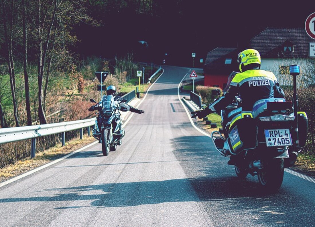 Erleben Sie den Motorradsicherheitstag der Polizeidirektion Trier: Tests, Vorträge und Erste-Hilfe-Demonstrationen am 3. Juni. Jetzt anmelden!