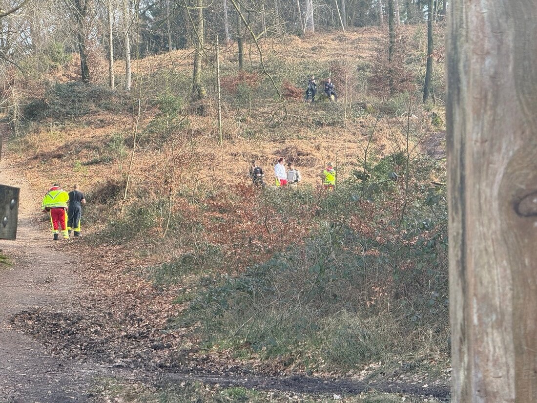 Im Reichswald wurde ein Mountainbiker bei einem Sturz schwer verletzt. Feuerwehr und Bundeswehr retteten ihn erfolgreich.